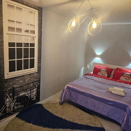 Apartamento Амстердам Kremenchuk Exterior foto